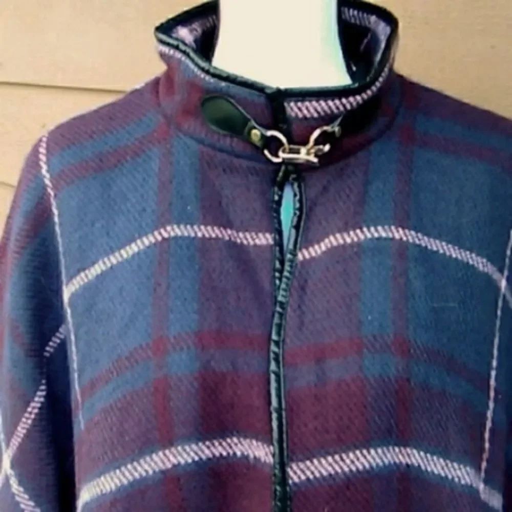 Apt. 9 Plaid Cape - Picture 2 of 11